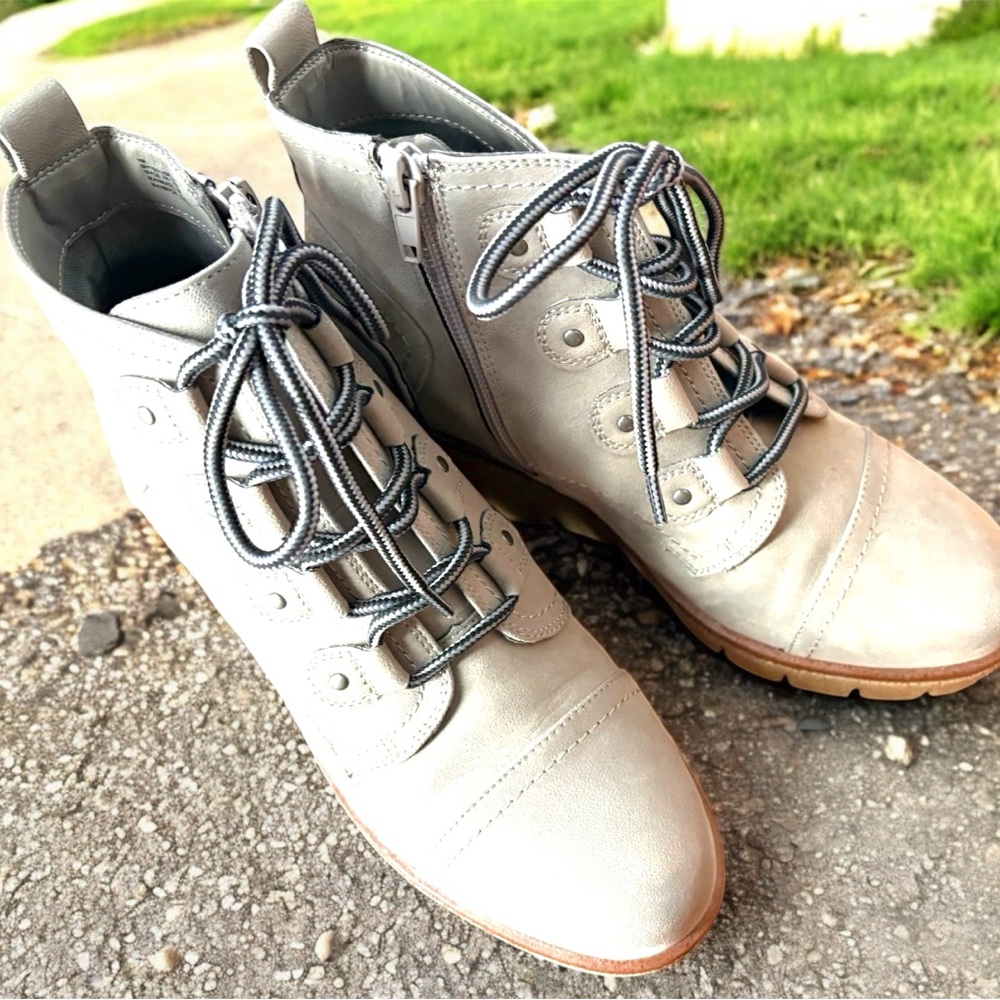 Mia Raphaella Gray Suede Lace Up Wedge Ankle Boots Womens Size 7 - Steam Punk
